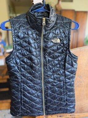 North Face Black Thermoball Quilted Puffer Vest  Metallic Gold Logo & Stitching